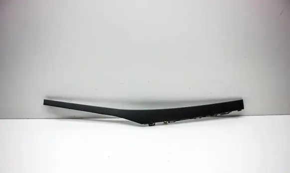 Dashboard glove box trim
