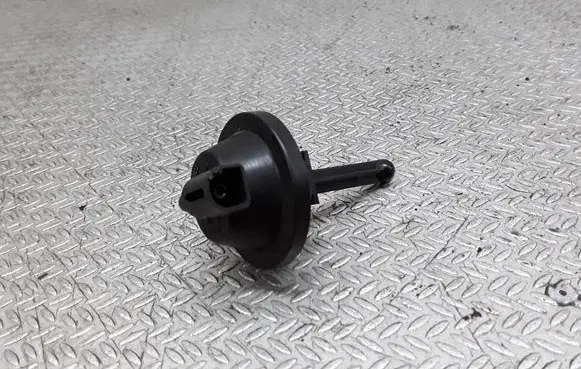 Volkswagen Golf IV Valve vacuum 06A129061