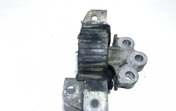 Fiat Grande Punto Engine mount bracket