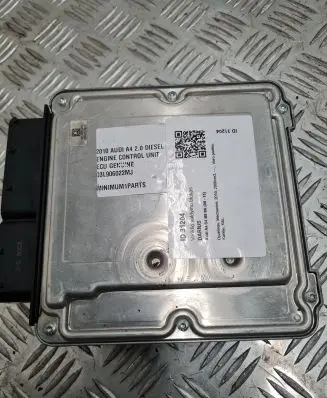 Audi A4 S4 B8 8K Engine control unit/module 03L906022MJ 0281015584