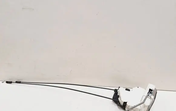 Mitsubishi i-MiEV Rear door lock