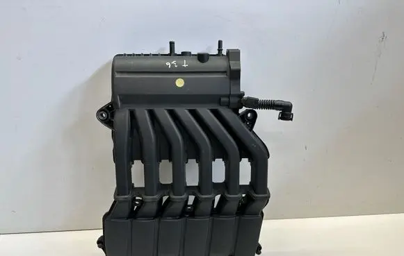 Volkswagen Touareg II Intake manifold 03H133201AE 03H133203R
