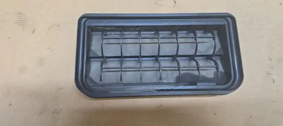 Volkswagen PASSAT B6 Quarter panel pressure vent 3C0819465