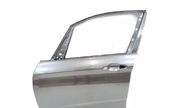 BMW 2 F45 Front door 9631835