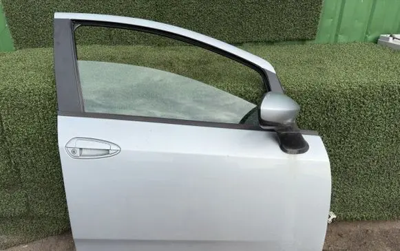 Fiat Grande Punto Front door 51846214