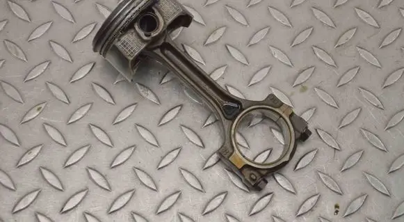 Piston