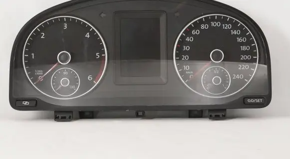 Volkswagen Caddy Speedometer (instrument cluster) 2K0920875A