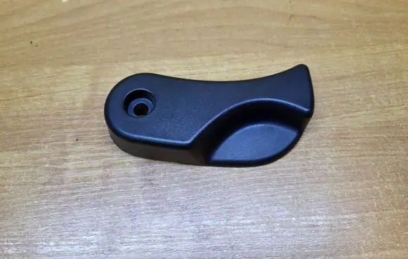 BMW 3 E92 E93 Engine bonnet (hood) release handle 7067086 107020