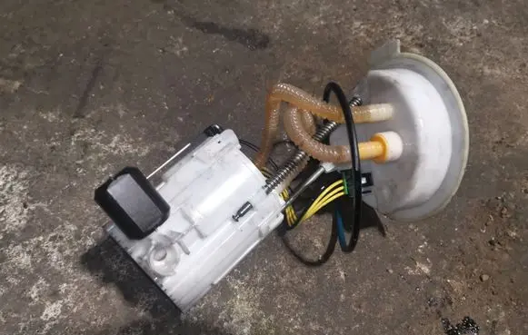 BMW 4 F36 Gran coupe In-tank fuel pump 7344067 0580204029