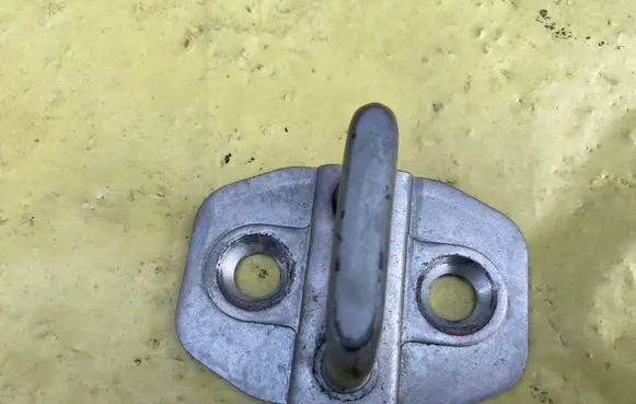 Mercedes-Benz C W204 Rear door lock loop/hook striker 11000049B 09374A