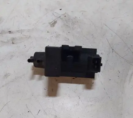BMW 5 E39 Turbo solenoid valve 72279600