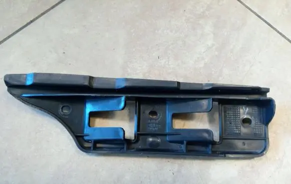 Volkswagen Golf V Front bumper mounting bracket 1K0807184 NE67948