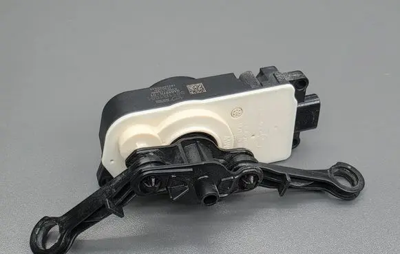 BMW X5 G05 Radiator active air flap actuator 5811R1001 9464870 946487001