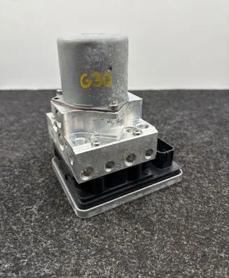 BMW 5 G30 G31 G38 ABS Pump 6896980