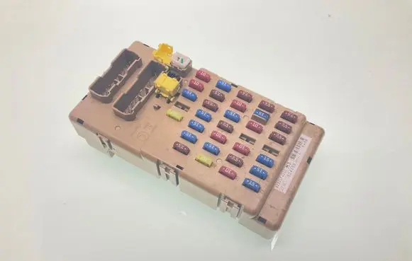 Subaru XV I Fuse module 82201FJ100
