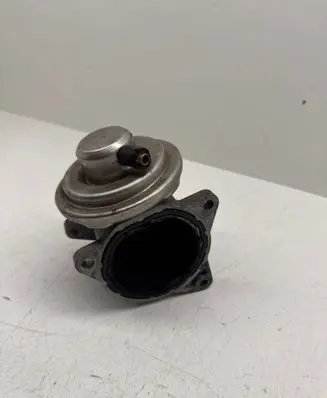 Audi A3 S3 8P EGR valve 038129637D