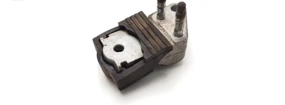 Toyota Corolla E120 E130 Engine mounting bracket