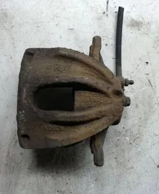 Toyota Corolla Verso AR10 Front brake caliper