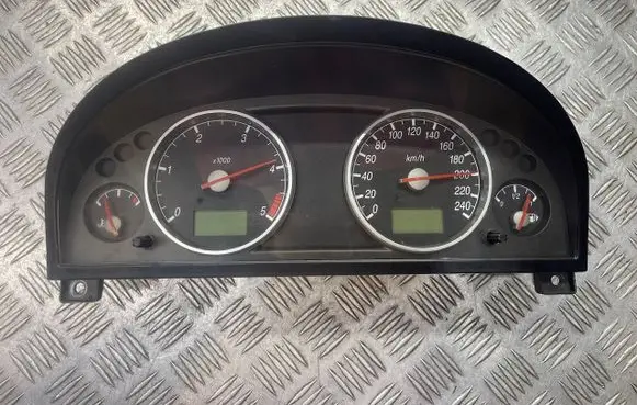 Ford Mondeo Mk III Speedometer (instrument cluster) 44ZU187 1S7F108412
