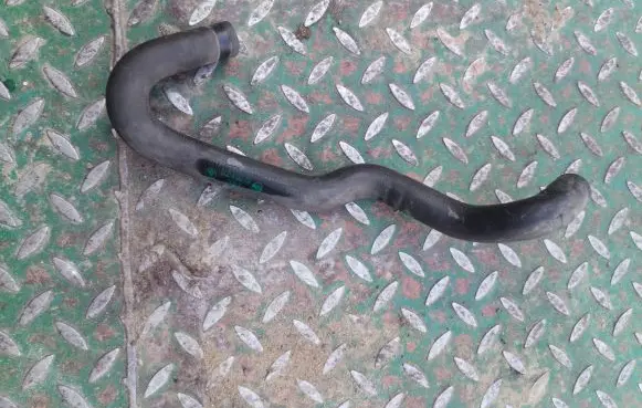 BMW X5 E53 Engine coolant pipe/hose 8383709