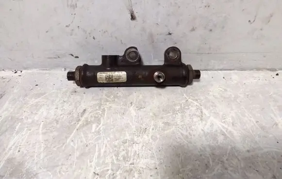 Fuel main line pipe