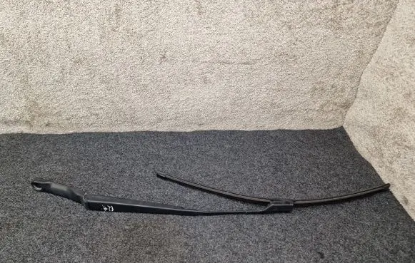 Opel Astra J Front wiper blade arm 3392125738 13289887