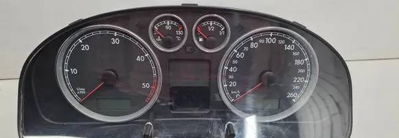 Volkswagen PASSAT B5.5 Speedometer (instrument cluster) 110080198