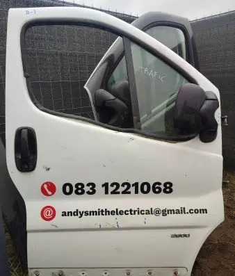 Renault Trafic II (X83) Front door