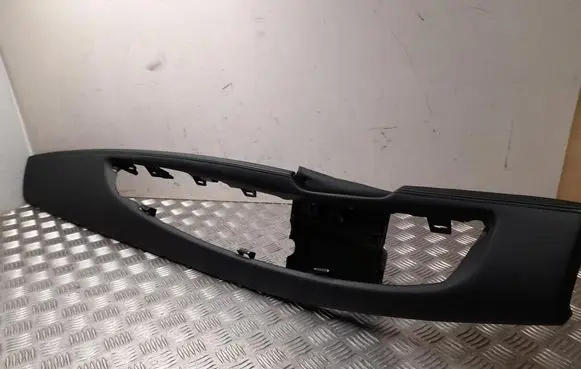 Nissan Ariya Panel trim 682115MP0A