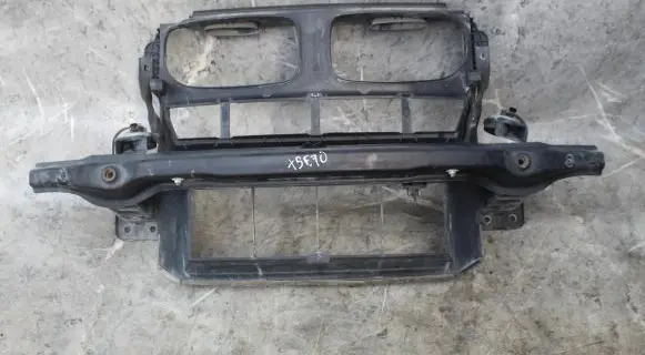 BMW X5 E70 Front bodywork piece 