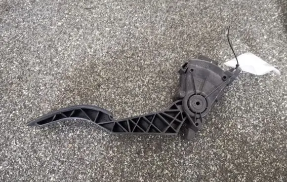 Alfa Romeo 159 Accelerator throttle pedal 60695129