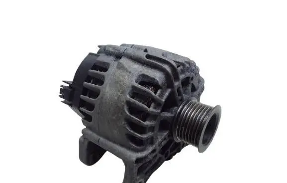 Renault Megane III Generator/alternator 8200757870B-KASACJ 8200757870B TG12C062