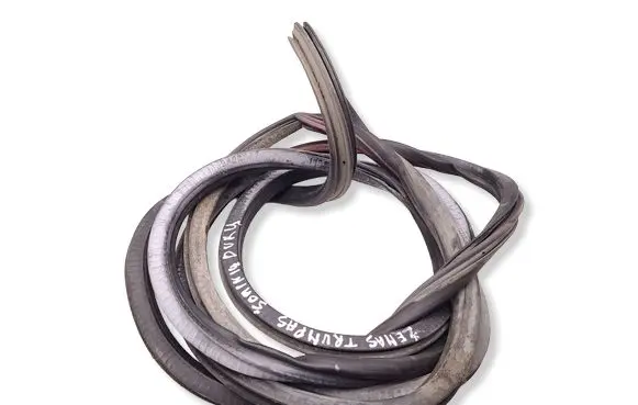 Mercedes-Benz Sprinter W906 Sliding door rubber seal 