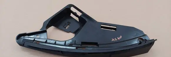 Volvo XC60 Headlight/headlamp mounting bracket 