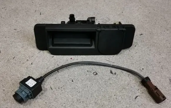 Mercedes-Benz S W222 Tailgate handle with camera A2227500593 A0009054002