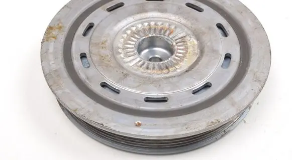 Volvo XC90 Crankshaft pulley P32380012