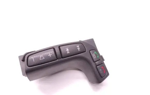 Volvo XC70 Steering wheel buttons/switches 9199915 D113