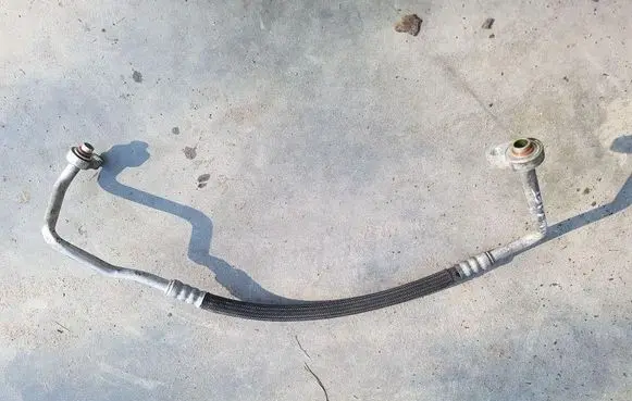 Ford Focus C-MAX Air conditioning (A/C) pipe/hose
