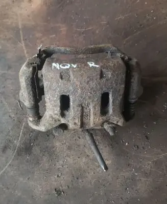Nissan Navara D40 Front brake caliper