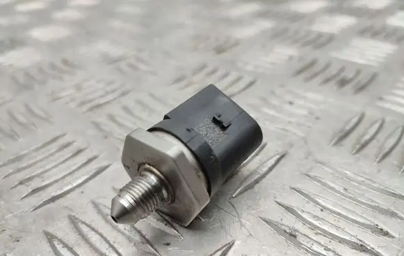 Fuel pressure sensor