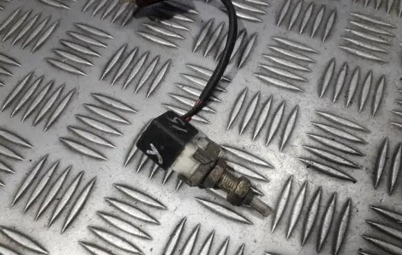 Hyundai Pony Brake pedal sensor switch