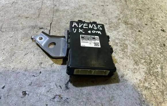 Toyota Avensis T270 Other control units/modules 8969005040 MB1028500060