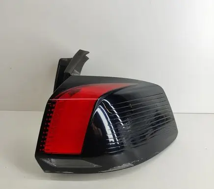 Peugeot 5008 II Rear/tail lights 9811028180