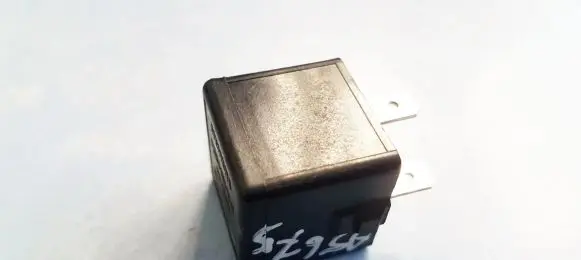 Mitsubishi Space Star Other relay V23134B52X240 V23134-B52-X240