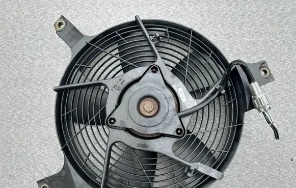 Electric radiator cooling fan