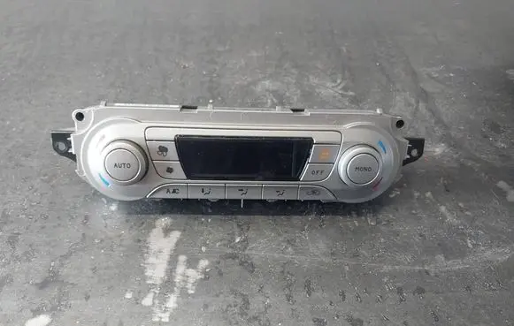 Ford Focus Climate control unit 7M5T18C612CD