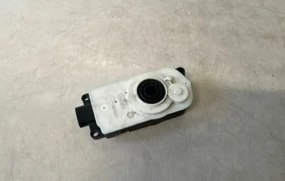 BMW 3 G20 G21 Radiator active air flap actuator 9464869