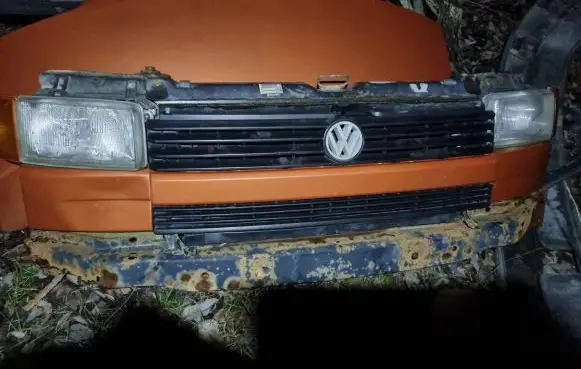 Volkswagen Transporter - Caravelle T4 Front bodywork piece 