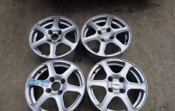 Hyundai Accent R15 alloy rim 