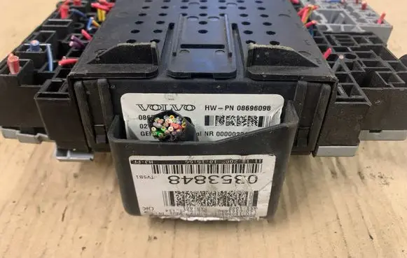 Volvo S60 Fuse module 08679899 08696098 000002243064